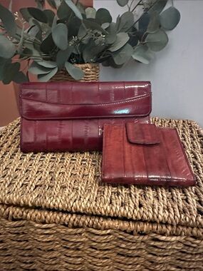 Vintage Burgundy Eel skin Leather coin and Wallet Set